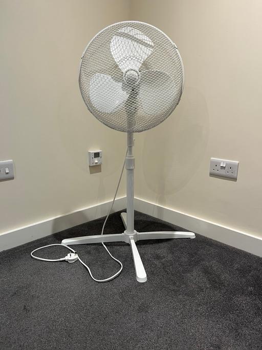  — Challenge White Pedestal Fan - 16 inch