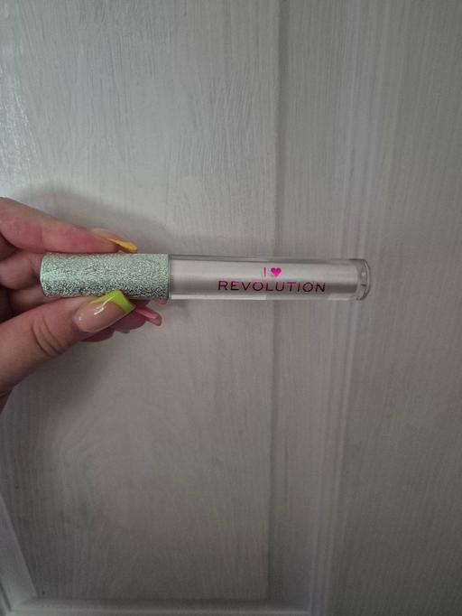  — new I ♥️ Revolution Metallic Lip Gloss