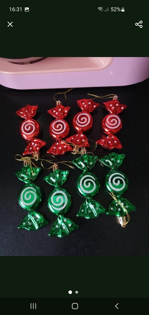  — Christmas decorations x 8 NEW