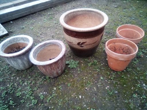  — garden pots
