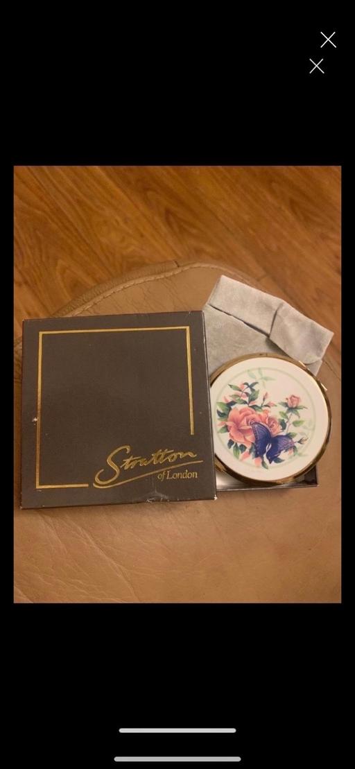  — Stratton compact vintage 🩷