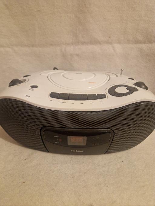 — Goodmans portable stereo
