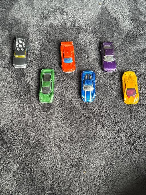  — Six hot wheels cars