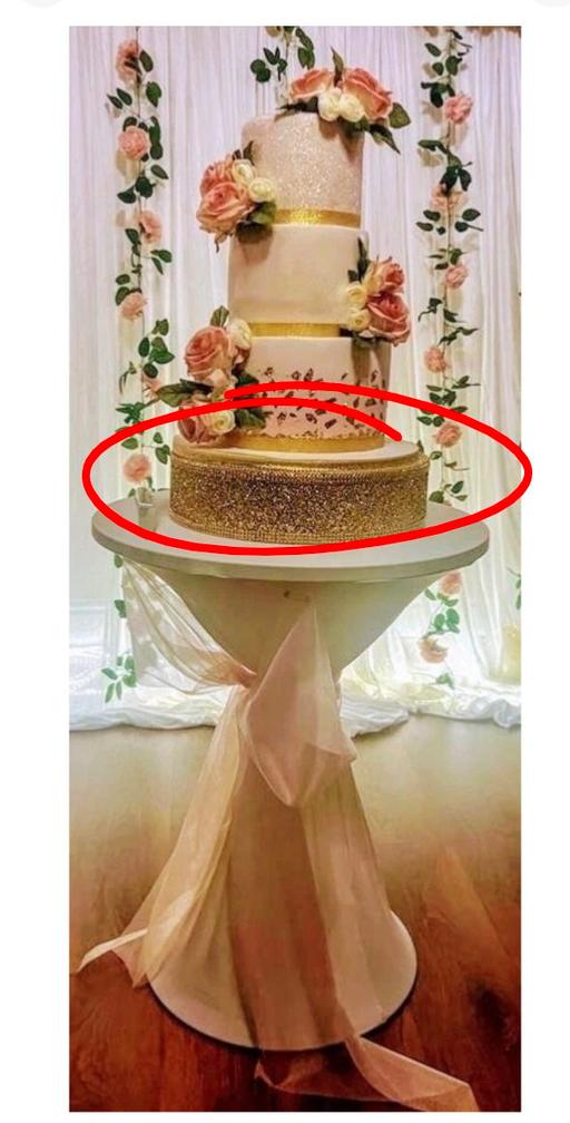  — Wedding Cake stand