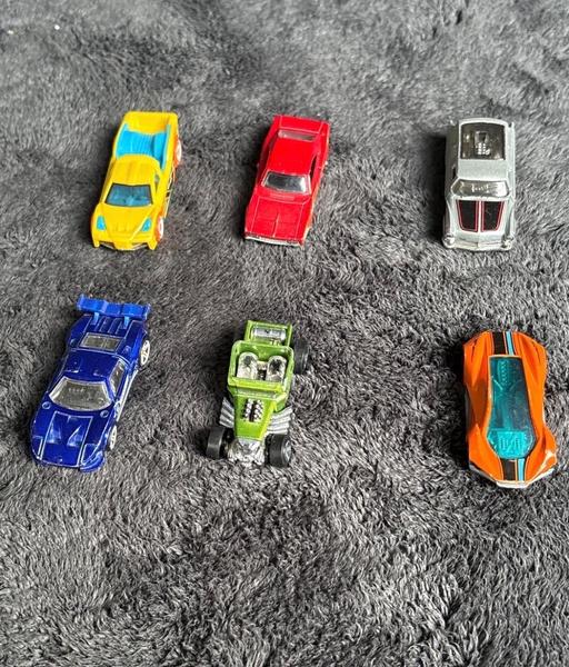  — Hot wheels cars 138 cars (£38 )
