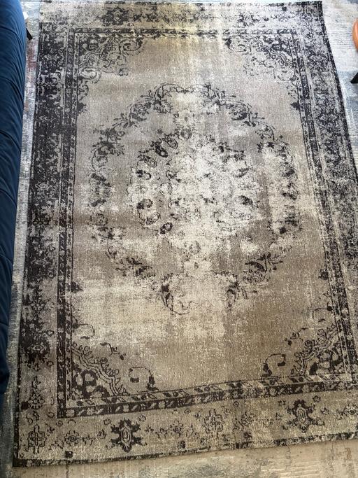  — Rug
