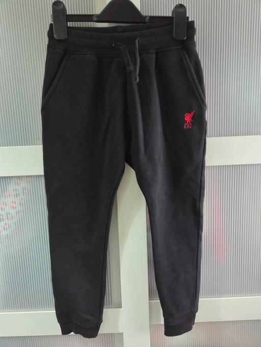  — Age 7-8 LFC black joggers