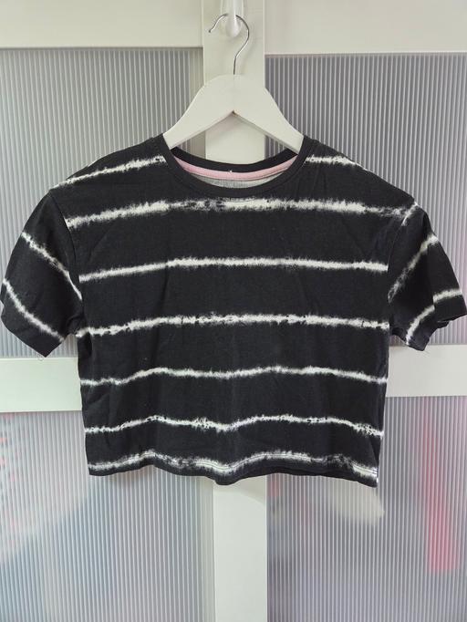  — Age 9-10 PRIMARK cropped boxy tshirt