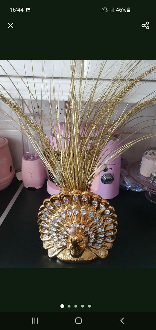  — bling peacock ornament/vase