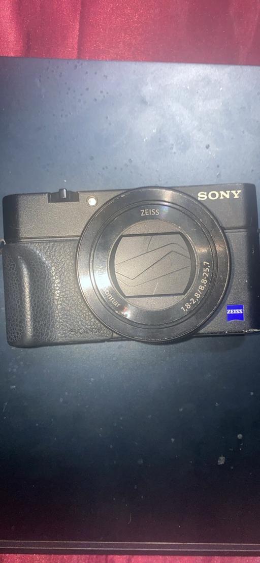  — Sony RX100 III M3– Viral Compact Camera