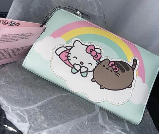  — Loungefly hello kitty purse