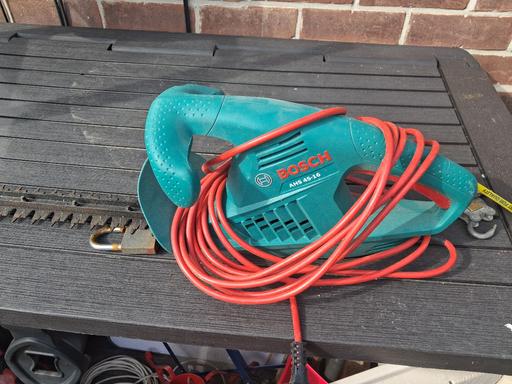  — garden shears