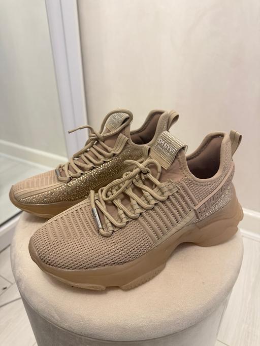  — Steve Madden - Maxilla Blush