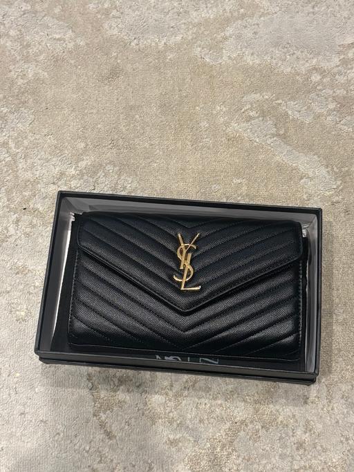 — Purse