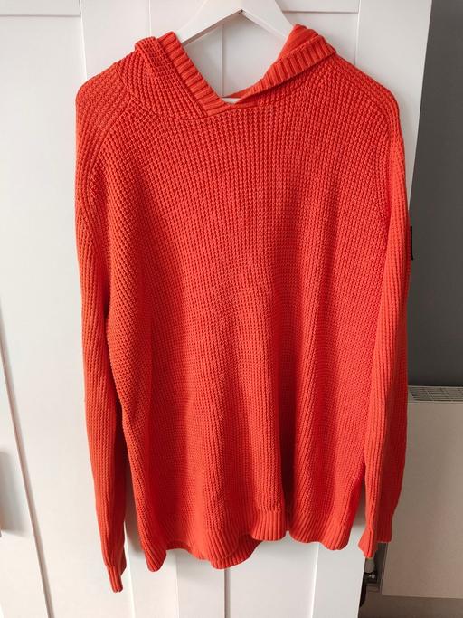  — Calvin Klein knitted hoodie