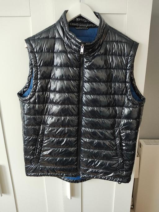  — Hugo Boss body warmer