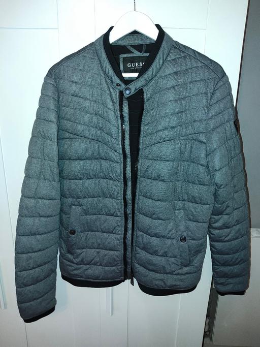  — Guess bomber jacket