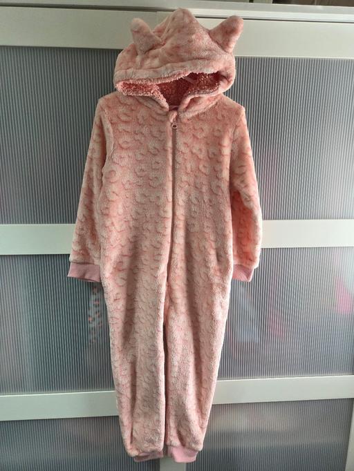  — Age 4-5 PRIMARK oneise