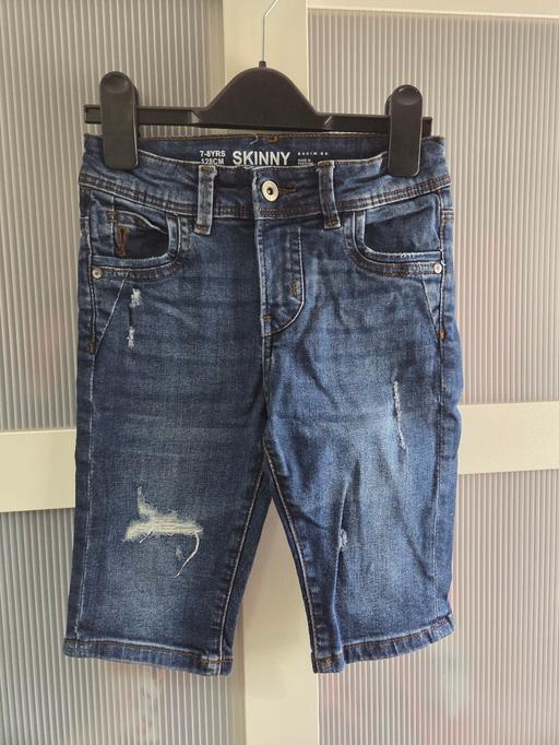  — Age 7-8 PRIMARK skinny fit denim shorts