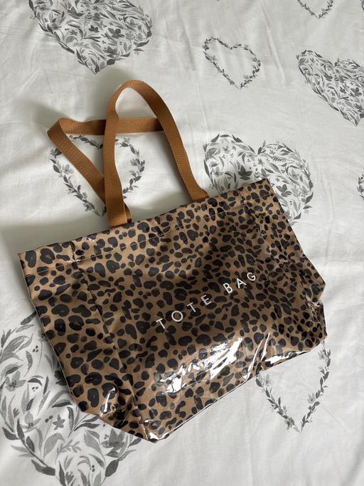  — Bag