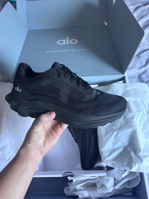  — Alo trainers