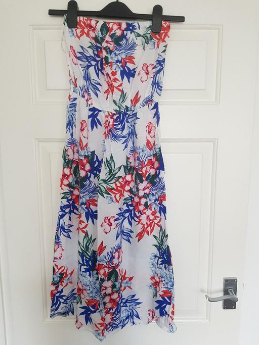  — New Look strapless dress