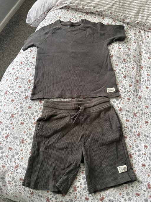  — Boys outfit