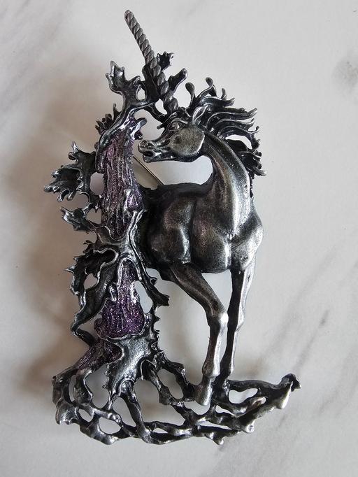  — brooch large magical unicorn