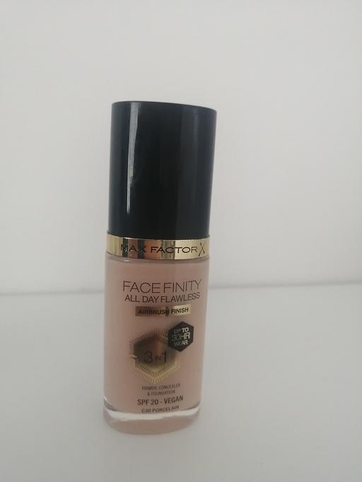  — max factor foundation C30 porcelain
