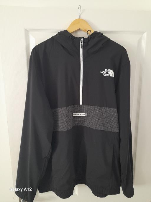  — The North Face Lightweight Overhead jacket