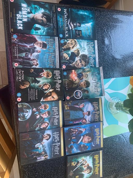  — Harry Potter dvds.