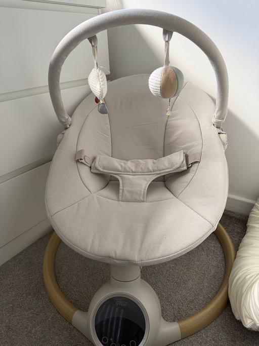  — Mamas and papas alto swing chair