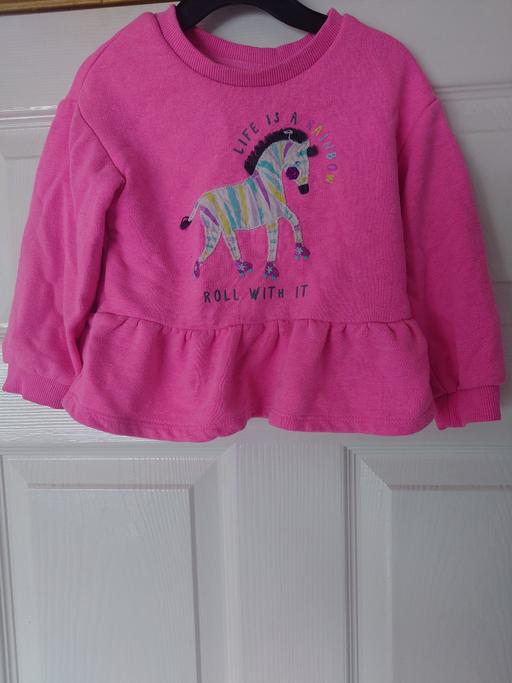  — Girls pink jumper size 2-3 years