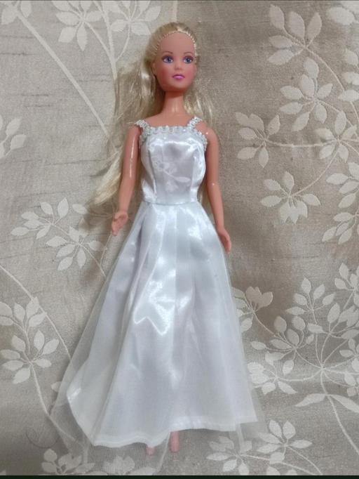  — Beautiful Barbie dolls