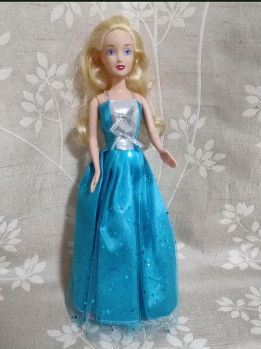  — Beautiful Barbie dolls