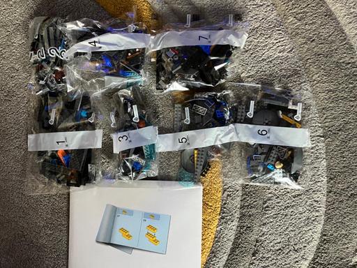  — Marvel the avengers quinjet  Lego  age 9+