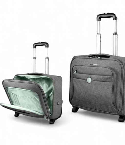  — Laptop bag with wheels
