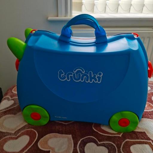  — Trunki