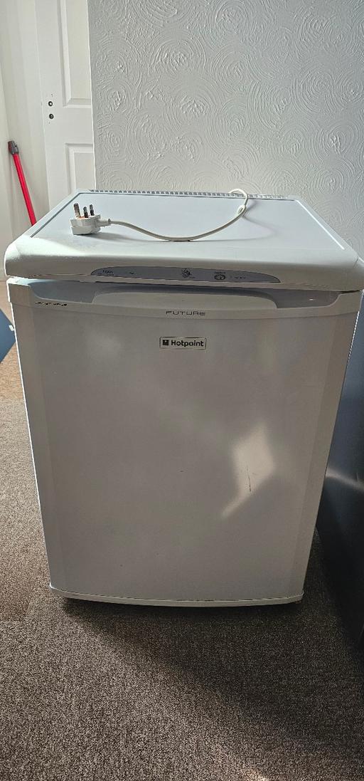  — Hotpoint future under counter freezer - looki