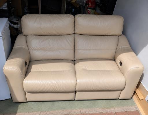  — SCS sofa power recliner looking for fast sale