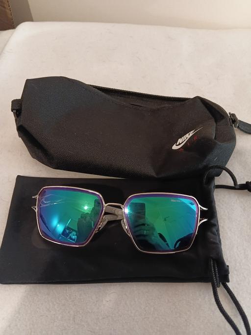  — 🕶️ Genuine Nike Sunglasses with Case & Pouch