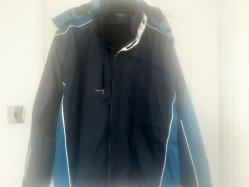  — Men's size L hooded coat