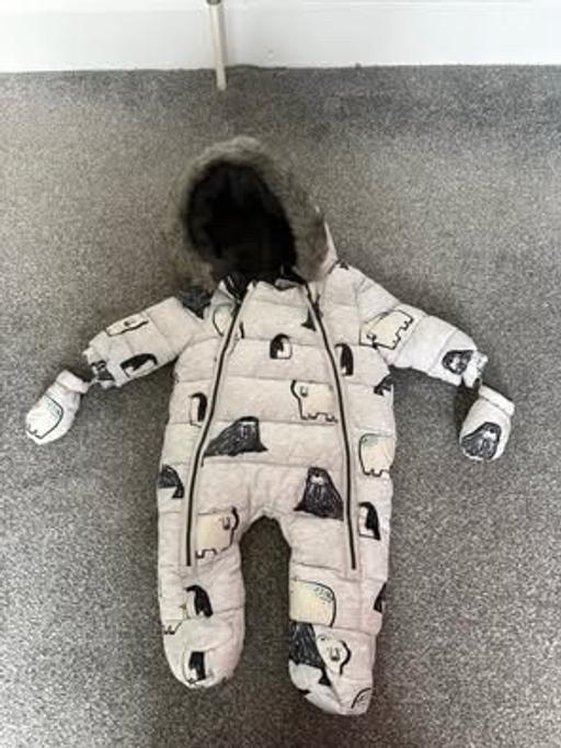  — 0-3 / 3-6 months old snowsuits and body warm