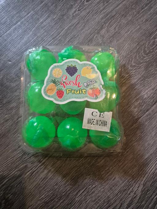  — new Fruit Squishies 9pk