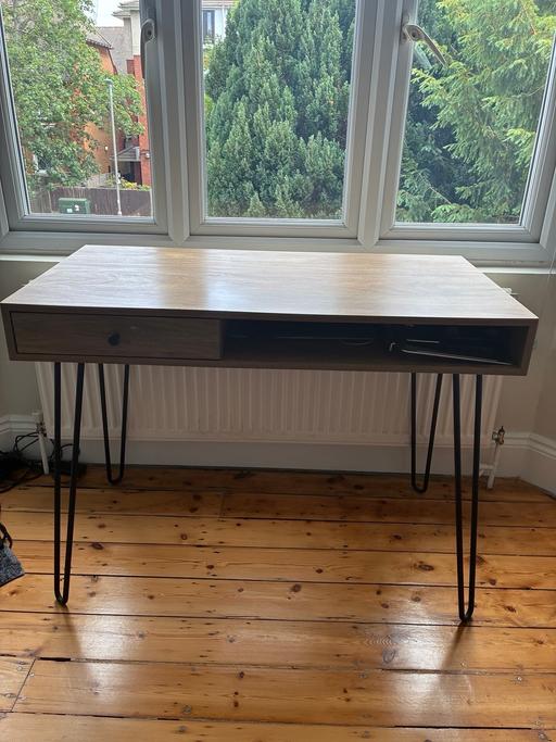  — Desk / Console Table