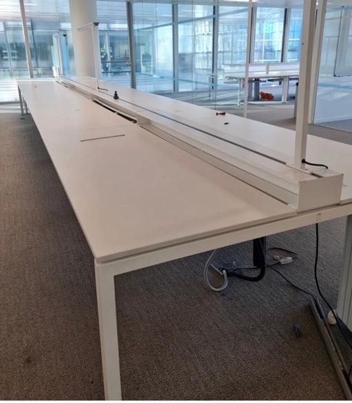  — Dynamobel Pod bench