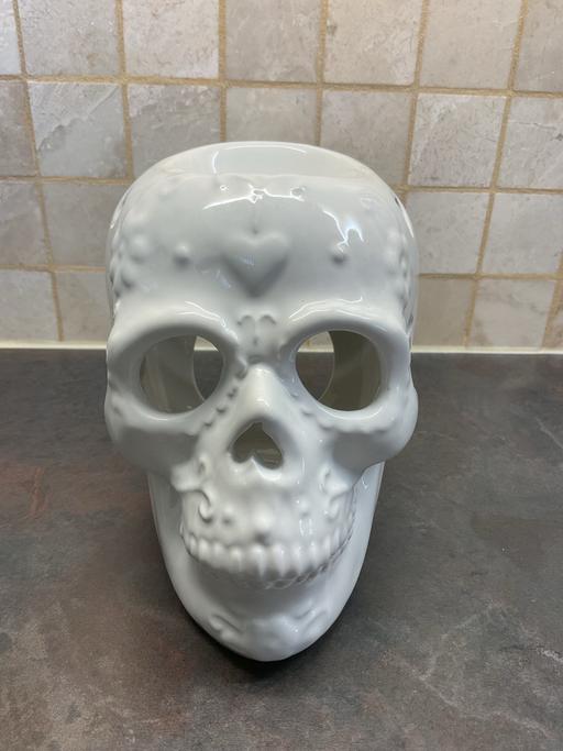  — Skull Shaped Ceramic Oil and Wax Melt Burner