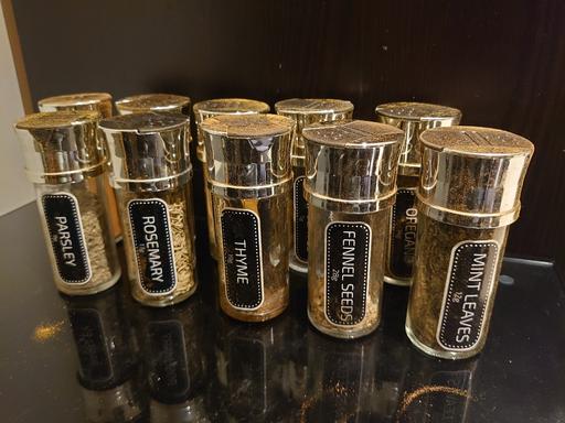  — Herbs & Spices Jars