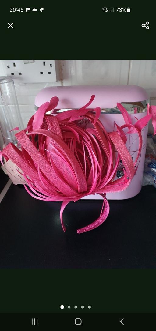 — large pink fascinator Julian Mcdonald