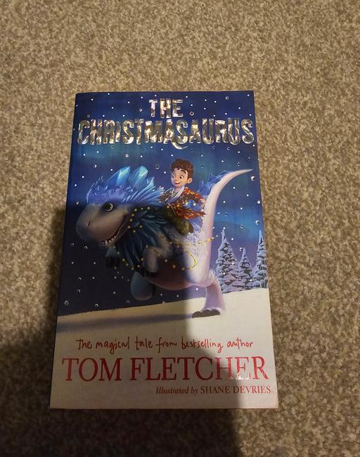  — Tom Fletcher The christmasaurus paperback